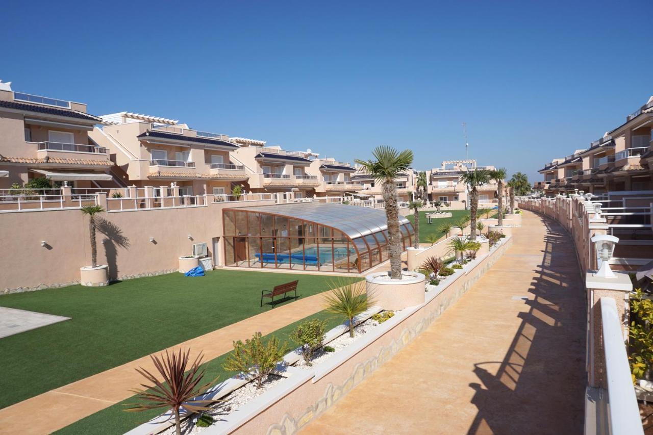 Vista Azul - Punta Prima - Spa Y Piscina Torrevieja Eksteriør billede